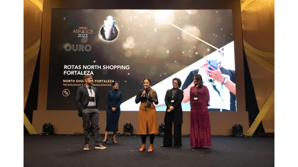Prêmio Abrasce 2023: Projeto "Rotas da Visibilidade" da Zapt Tech ganha Troféu Ouro